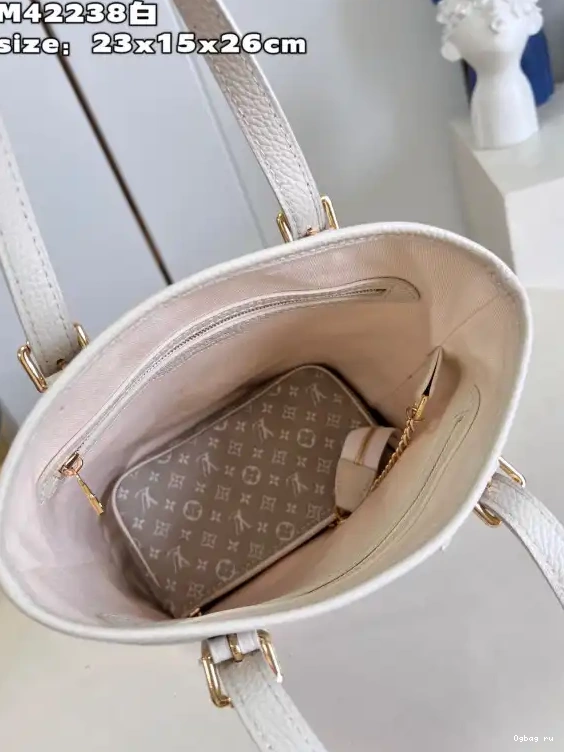 NANO VUITTON LOUIS BUCKET 0704